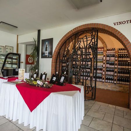 Penzion Patria Kobyli Bagian luar foto